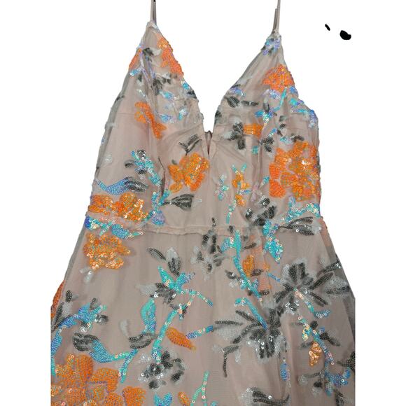 Lucy in the Sky Nude Sequin Floral Dress Size Small - Picture 3 of 10